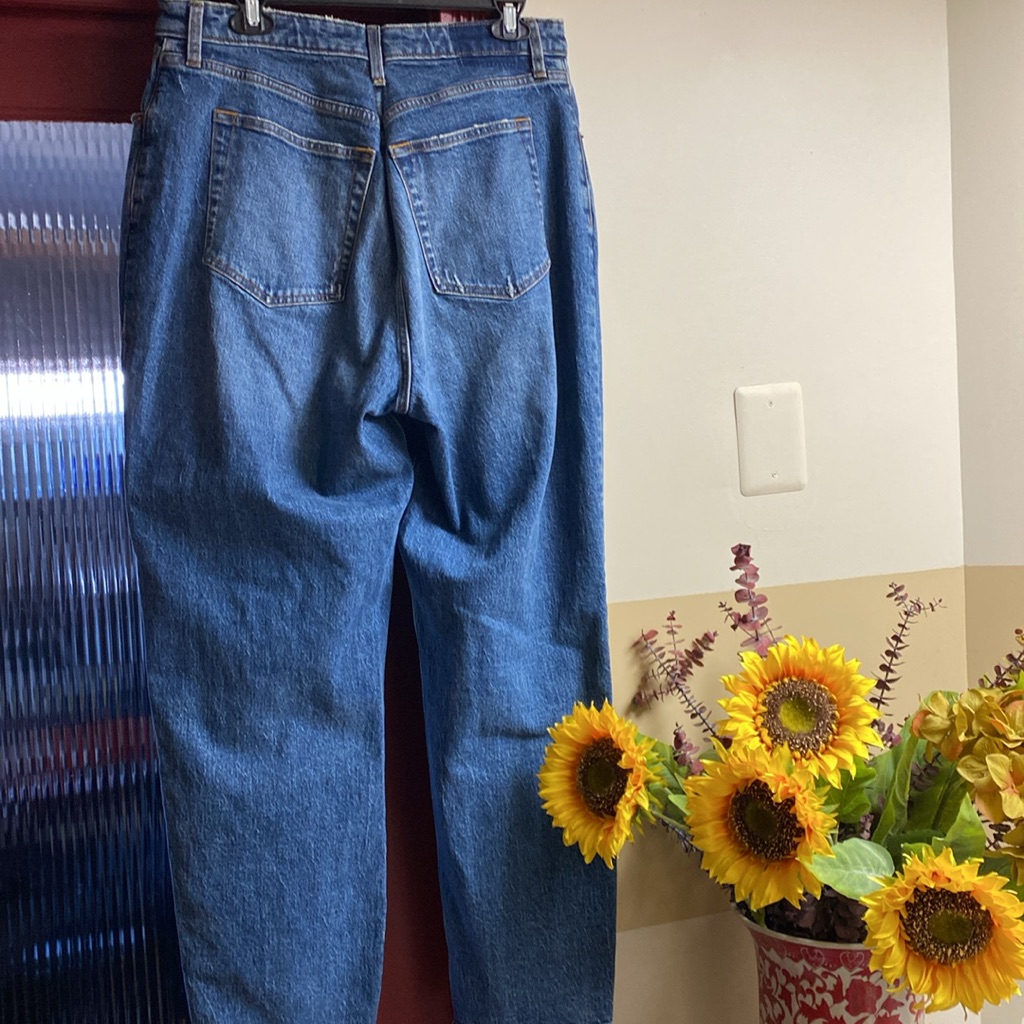 Abercrombie & Fitch Curve Love High Rise Distressed Wide Leg Jeans Newnever Used